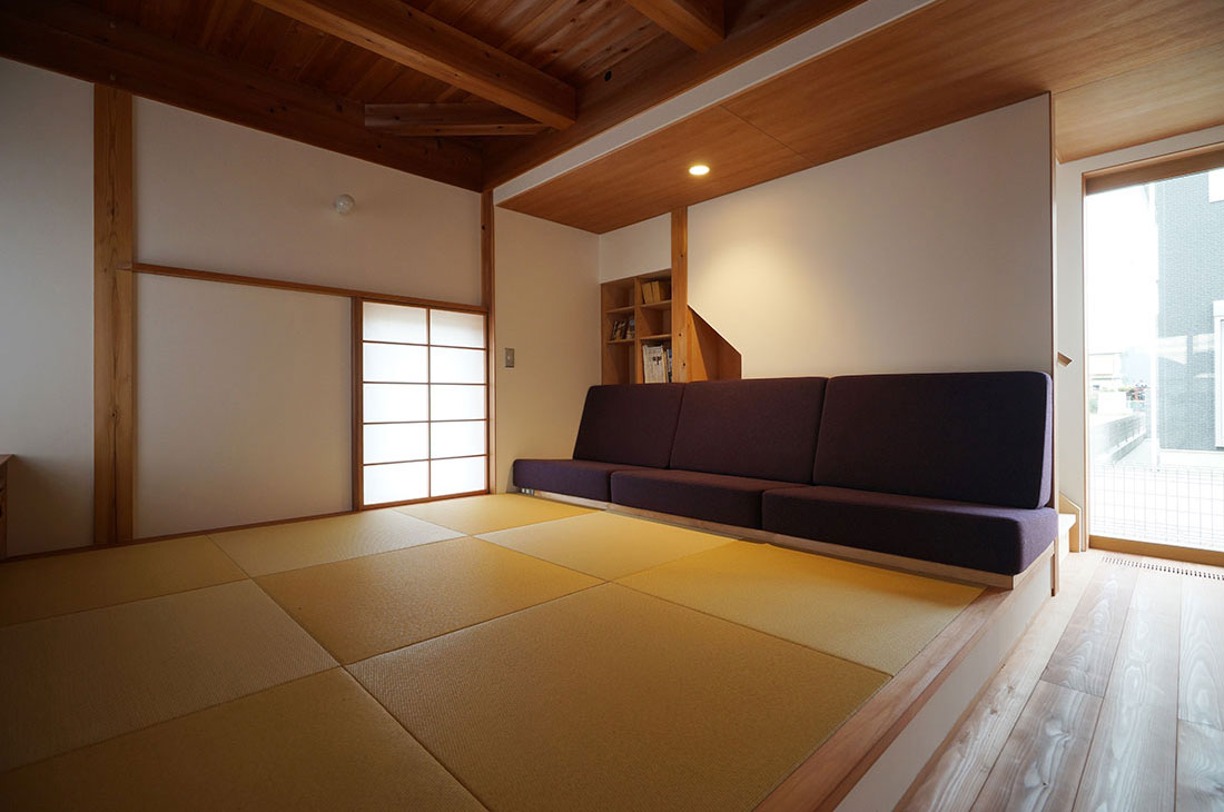 西ヶ崎の家 畳リビング